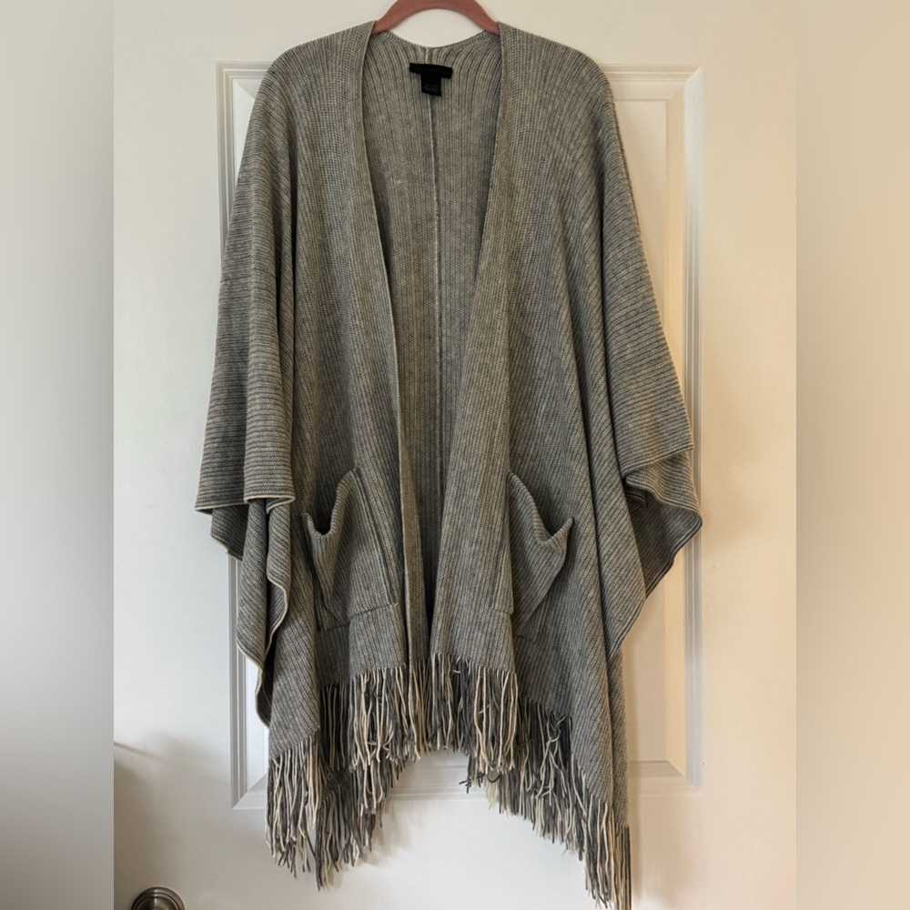 Steve Madden Cream and Gray Knit Shawl